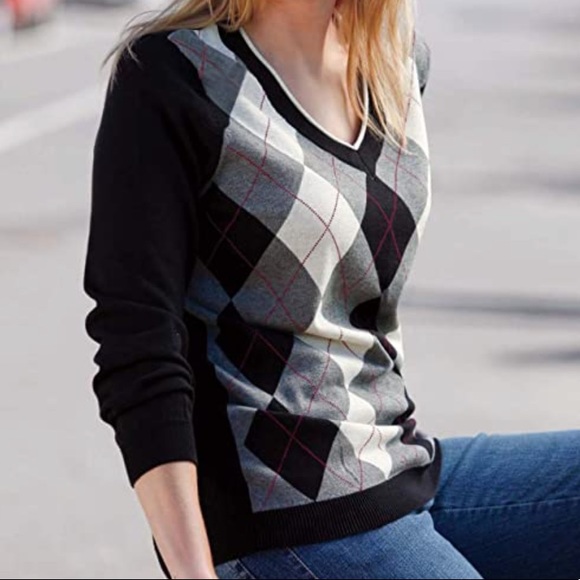 Sweaters - Women's Argyle Sweater 🔸🔹